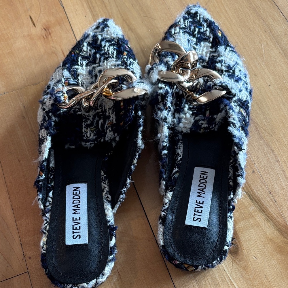 Steve Madden Women's Navy and White Tweed Mules with Gold Chain - Picture 2 of 5
